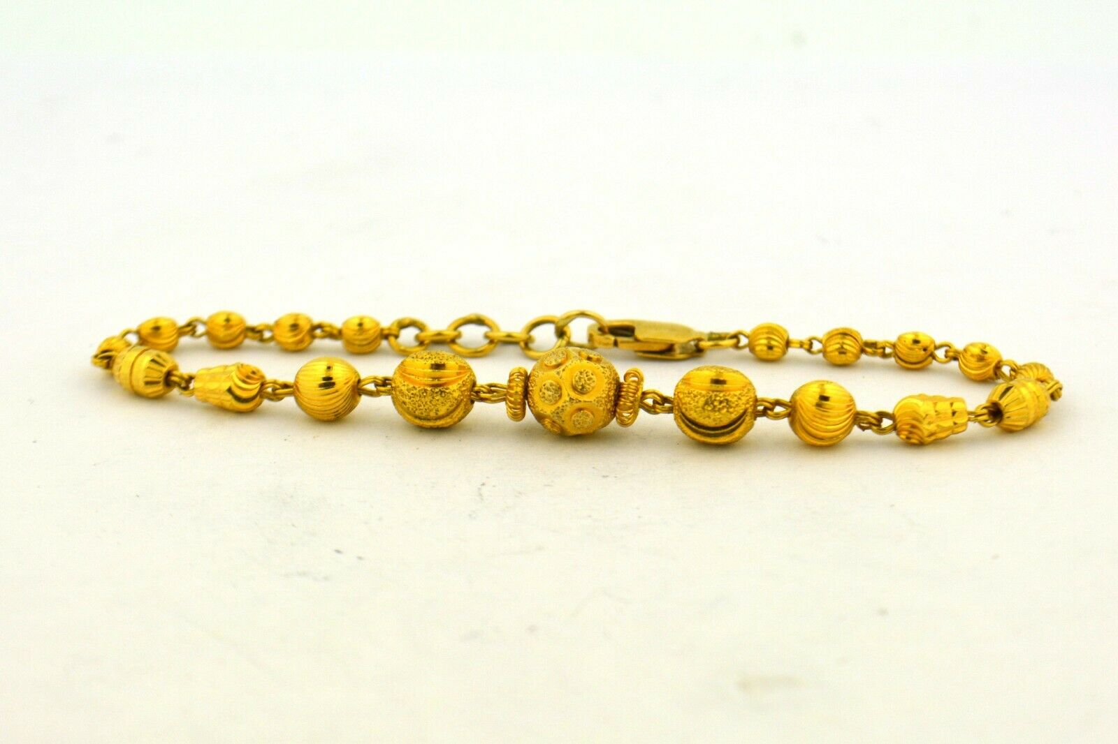 Radiant Floral 22k Gold Bracelet – Andaaz Jewelers